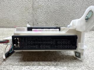 Блок предохранителей TOYOTA PRIUS PHV ZVW52 2ZR-FXE 89221-47510, 82730-47530 2 ракурс