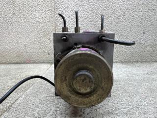 Блок abs NISSAN LAUREL HC35 RB20DE 47600 5L300 4 ракурс