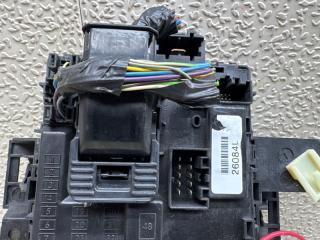 Блок предохранителей FORD EXPLORER U502 DC3T-14B476-DJ 2 ракурс Блок предохранителей FORD EXPLORER U502 DC3T-14B476-DJ 2 ракурс