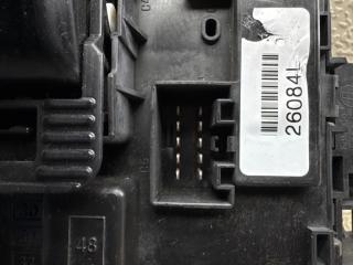 Блок предохранителей FORD EXPLORER U502 DC3T-14B476-DJ 4 ракурс Блок предохранителей FORD EXPLORER U502 DC3T-14B476-DJ 4 ракурс