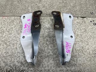 Петля капота NISSAN LARGO VW30 2 ракурс Петля капота NISSAN LARGO VW30 2 ракурс