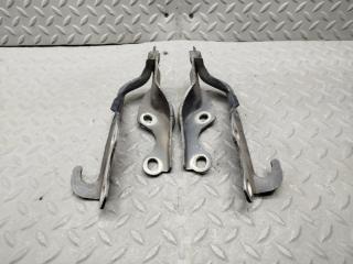 Петля капота TOYOTA CELSIOR UCF11 1 ракурс