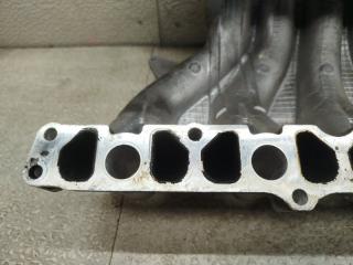 Коллектор впускной MITSUBISHI CHARIOT GRANDIS N94W 4G64 3 ракурс