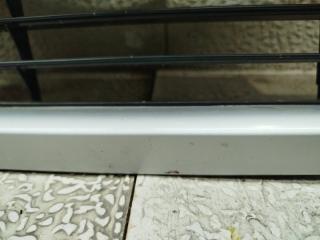 Решетка радиатора TOYOTA HIACE KDH205 2KD-FTV 53100-26210 3 ракурс