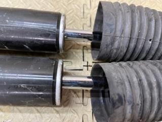 Амортизатор задний HONDA STEPWGN RK5 R20A 08411 5 ракурс