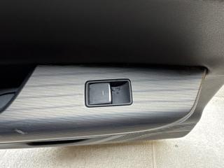 Обшивка дверей левая задняя TOYOTA HARRIER MXUA80 67766-X1T-00 3 ракурс Обшивка дверей левая задняя TOYOTA HARRIER MXUA80 67766-X1T-00 3 ракурс