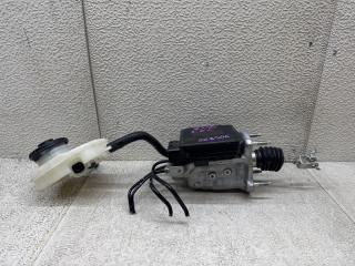 Главный тормозной цилиндр HONDA VEZEL RV6 1D06A-1124 1 ракурс