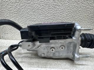 Главный тормозной цилиндр HONDA VEZEL RV6 1D06A-1124 3 ракурс
