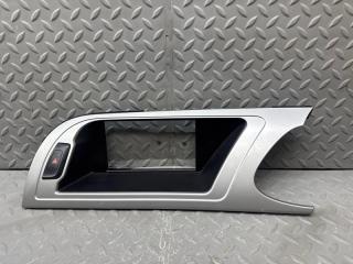Консоль магнитофона AUDI A4 8K CDN 8K2857185F 1 ракурс Консоль магнитофона AUDI A4 8K CDN 8K2857185F 1 ракурс