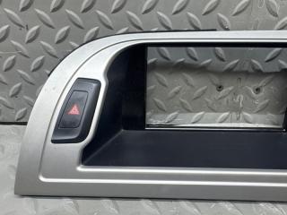 Консоль магнитофона AUDI A4 8K CDN 8K2857185F 2 ракурс Консоль магнитофона AUDI A4 8K CDN 8K2857185F 2 ракурс