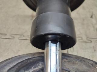 Стойка левая передняя AUDI A5 8TA CDN 8F0413029 3 ракурс Стойка левая передняя AUDI A5 8TA CDN 8F0413029 3 ракурс