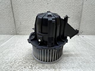 Мотор печки AUDI A5 8TA CDN 2 ракурс Мотор печки AUDI A5 8TA CDN 2 ракурс