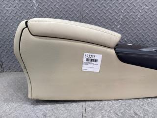 Бардачок между сиденьями NISSAN SKYLINE HNV37 VQ35HR 969104GA0A 2 ракурс Бардачок между сиденьями NISSAN SKYLINE HNV37 VQ35HR 969104GA0A 2 ракурс