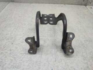Петля капота SUZUKI MR WAGON MF22S 2 ракурс Петля капота SUZUKI MR WAGON MF22S 2 ракурс