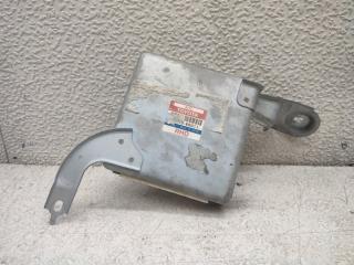 Запчасть блок управления подвеской TOYOTA LAND CRUISER CYGNUS 2001