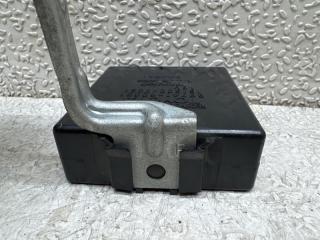 Блок управления дверьми TOYOTA LAND CRUISER CYGNUS UZJ100 2UZ-FE 89741-60051 4 ракурс
