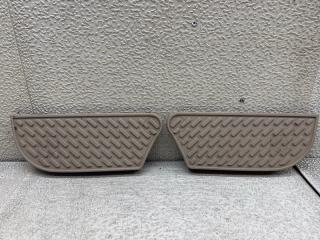 Запчасть накладка на порог задняя TOYOTA LAND CRUISER CYGNUS 2001