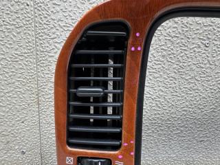 Консоль магнитофона TOYOTA LAND CRUISER CYGNUS UZJ100 2UZ-FE 84010-60201 4 ракурс