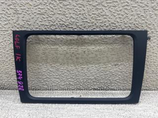 Консоль магнитофона VOLKSWAGEN GOLF 5K1 CAX 5K0858063B 1 ракурс