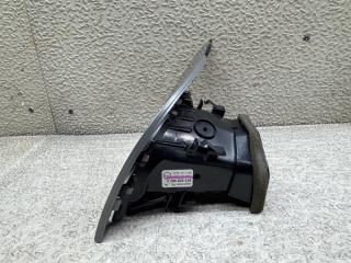 Дуйки правые AUDI A5 8T CDN 8T2820902C 5 ракурс Дуйки правые AUDI A5 8T CDN 8T2820902C 5 ракурс