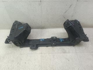 Балка под двс TOYOTA HIACE TRH216 2TR-FE 1 ракурс Балка под двс TOYOTA HIACE TRH216 2TR-FE 1 ракурс