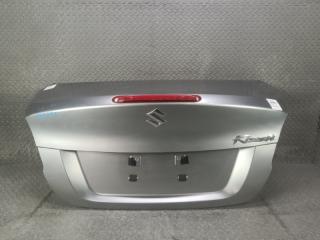 Крышка багажника SUZUKI KIZASHI RE91S J24B 1 ракурс Крышка багажника SUZUKI KIZASHI RE91S J24B 1 ракурс