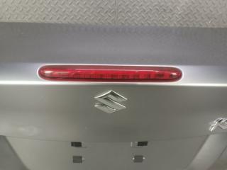 Крышка багажника SUZUKI KIZASHI RE91S J24B 4 ракурс Крышка багажника SUZUKI KIZASHI RE91S J24B 4 ракурс