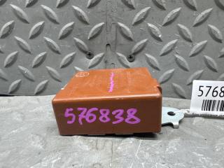 Блок управления дверьми TOYOTA HILUX SURF KDN215 1KD-FTV 89741-35010 3 ракурс
