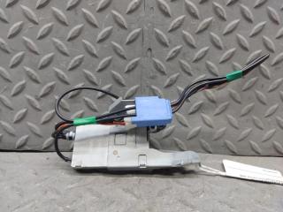 Блок управления антенной TOYOTA ISIS ANM10 1AZ-FSE 86050-44100 2 ракурс