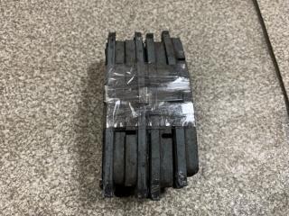 Тормозные колодки передние MITSUBISHI MIRAGE DINGO CQ2A 2 ракурс Тормозные колодки передние MITSUBISHI MIRAGE DINGO CQ2A 2 ракурс