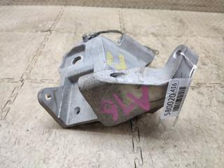 Крепление подушки двс правое VOLVO S60 FS40 B4204T11 31430135 3 ракурс