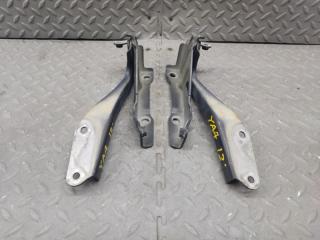 Петля капота SUBARU EXIGA YA4 1 ракурс Петля капота SUBARU EXIGA YA4 1 ракурс