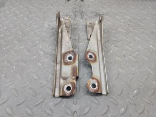 Петля капота MITSUBISHI MINICA H42V 1 ракурс Петля капота MITSUBISHI MINICA H42V 1 ракурс
