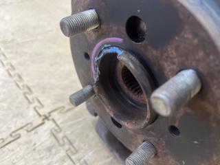 Ступица левая передняя SUBARU STELLA RN2 EN07 3 ракурс