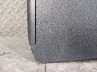 Бардачок между сиденьями AUDI A4 8K 8K0864981D 4 ракурс Бардачок между сиденьями AUDI A4 8K 8K0864981D 4 ракурс