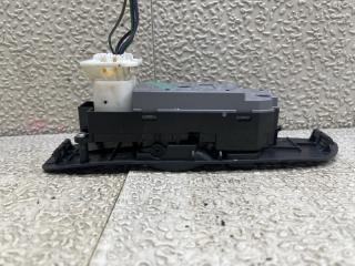 Блок упр. стеклоподьемниками правый передний NISSAN KIX H59A 476-3D-8D 3 ракурс
