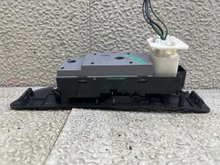 Блок упр. стеклоподьемниками правый передний NISSAN KIX H59A 476-3D-8D 4 ракурс