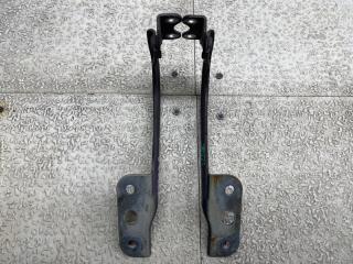 Петля капота SUZUKI MR WAGON MF22S 2 ракурс Петля капота SUZUKI MR WAGON MF22S 2 ракурс