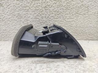 Дуйки левые передние VOLKSWAGEN PASSAT B7(365) CAX 3AC819701A 3 ракурс
