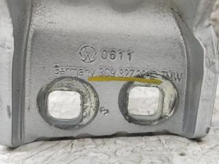 Петля крышки багажника VOLKSWAGEN PASSAT B7(365) CAX 3C9827302D, 3C9827301D 4 ракурс
