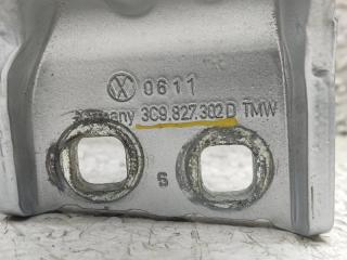 Петля крышки багажника VOLKSWAGEN PASSAT B7(365) CAX 3C9827302D, 3C9827301D 5 ракурс