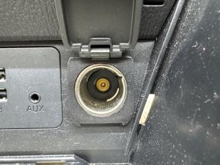 Cd-чейнджер MAZDA DEMIO DJ5FS S5-DPTS D09J-669G0 3 ракурс