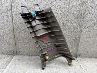 Накладка на стойку кузова левая задняя TOYOTA ISIS ANM10 1AZ-FSE 62639-44020 3 ракурс