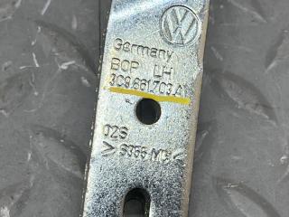 Кронштейн VOLKSWAGEN PASSAT B7(365) CAX 3C9861703A, 3C9861704A 4 ракурс
