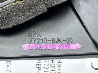 Накладка на торпеду правая HONDA ELYSION RR1 K24A 77210-SJK-00 3 ракурс