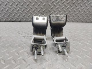 Петля крышки багажника VOLKSWAGEN PASSAT B7(365) CAX 3C9827301D 1 ракурс