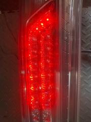 Стоп-сигнал левый задний NISSAN SERENA HC26 MR20DD 220-23438 1 ракурс