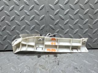 Крепеж бампера правый передний NISSAN BLUEBIRD SYLPHY QG10 QG18DE 622226N600 3 ракурс