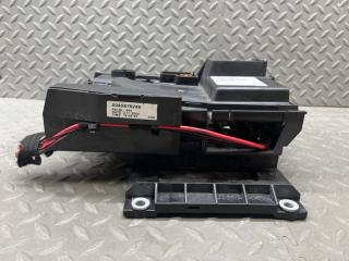 Блок предохранителей PORSCHE CAYENNE 955 M48.00 7L0937548A 3 ракурс
