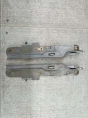 Петля капота FORD EXPLORER UN152 MODULAR V8 2L2416800AB 2 ракурс